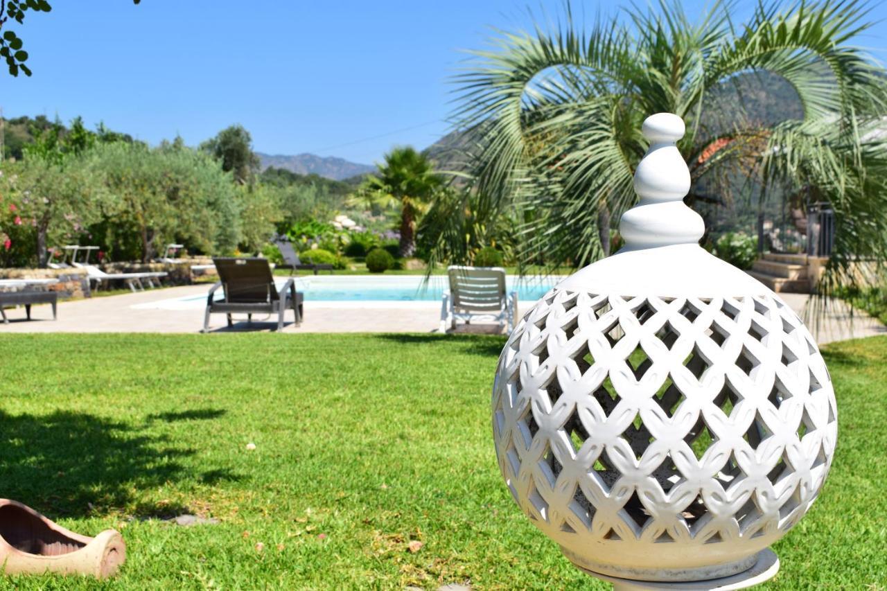Taormina Villa Ibiscus Alcantara Gaggi Екстериор снимка