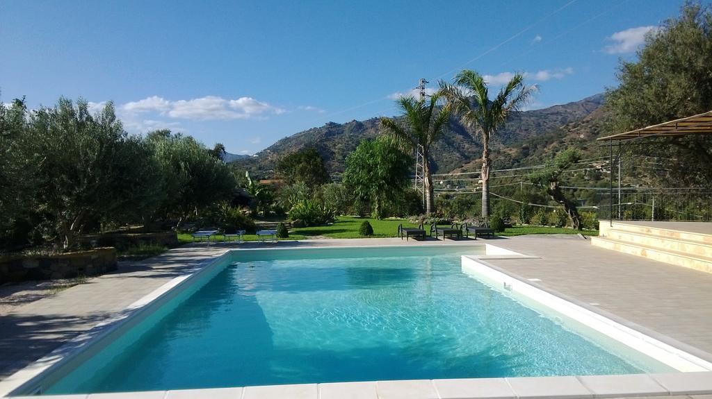 Taormina Villa Ibiscus Alcantara Gaggi Стая снимка