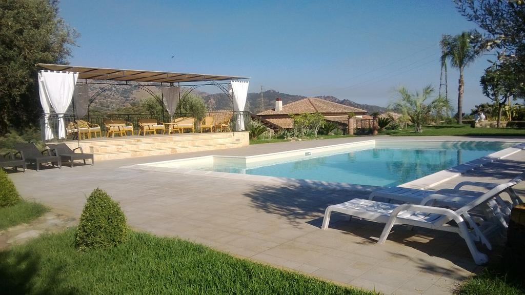 Taormina Villa Ibiscus Alcantara Gaggi Стая снимка