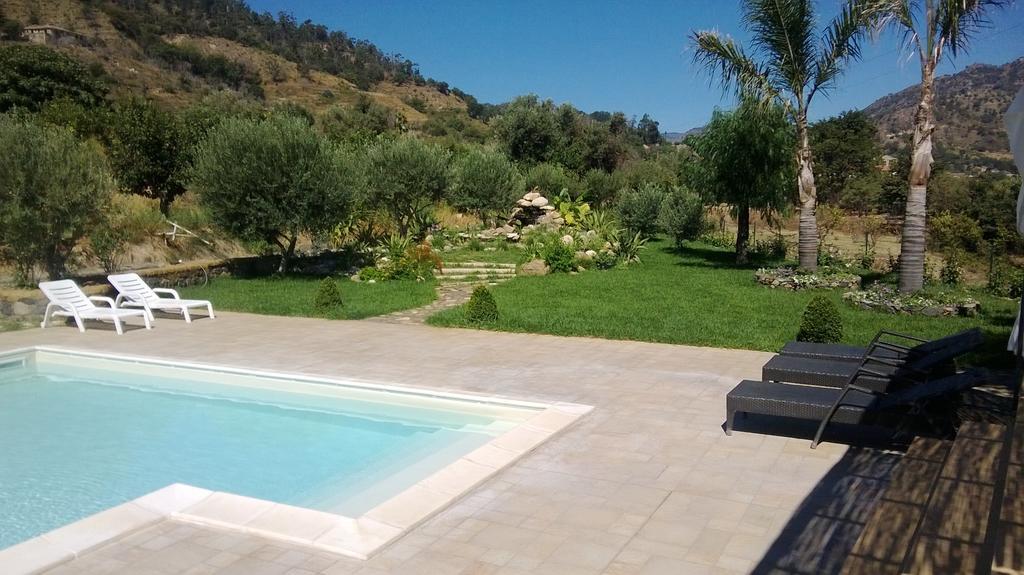 Taormina Villa Ibiscus Alcantara Gaggi Стая снимка