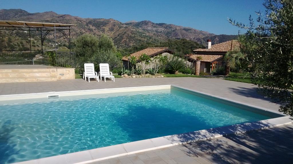 Taormina Villa Ibiscus Alcantara Gaggi Стая снимка