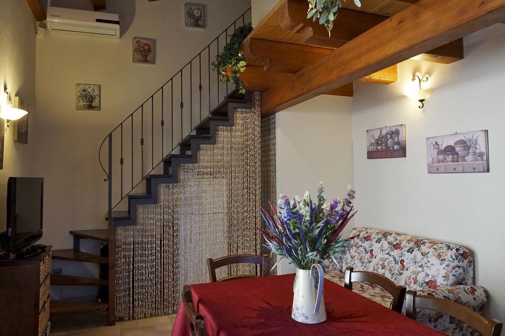 Taormina Villa Ibiscus Alcantara Gaggi Екстериор снимка